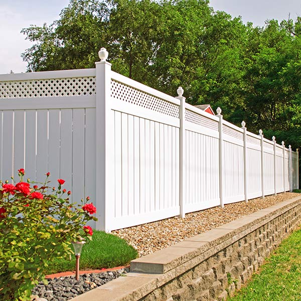 Fencing & Concrete, Northern Utah | Home | Straightline Fence and Concrete